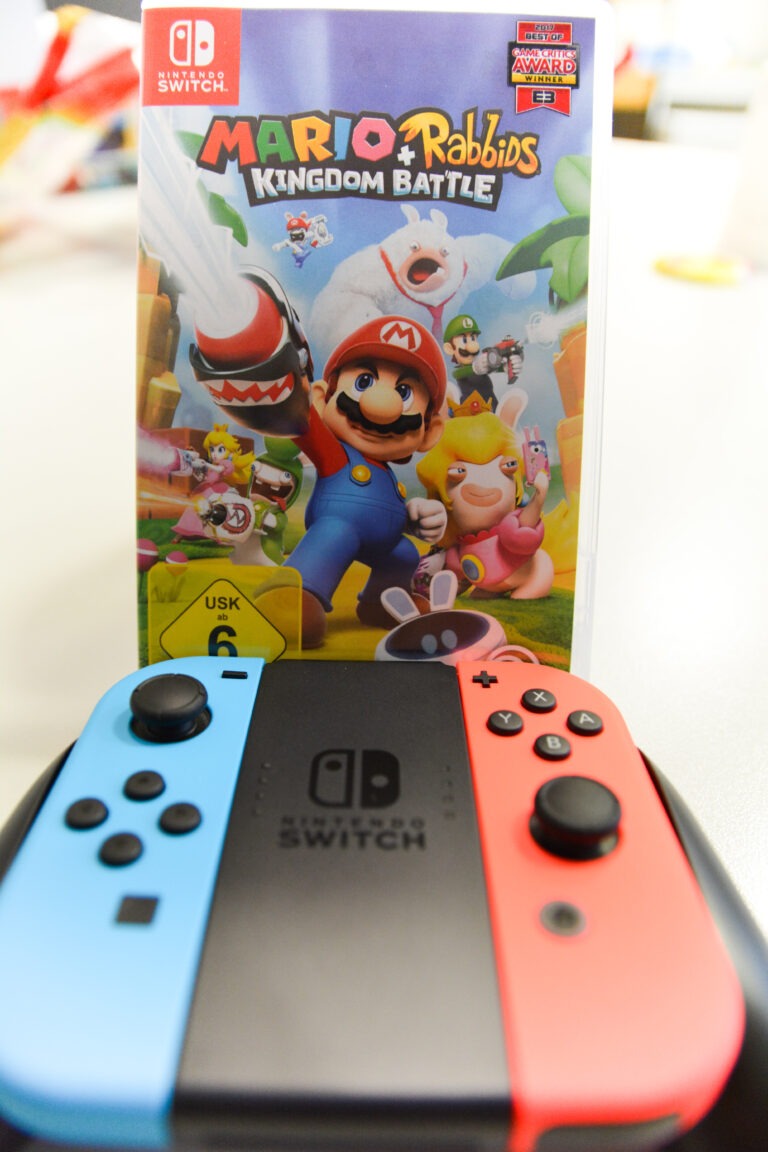 Nintendo Switch kumandası ve oyunu